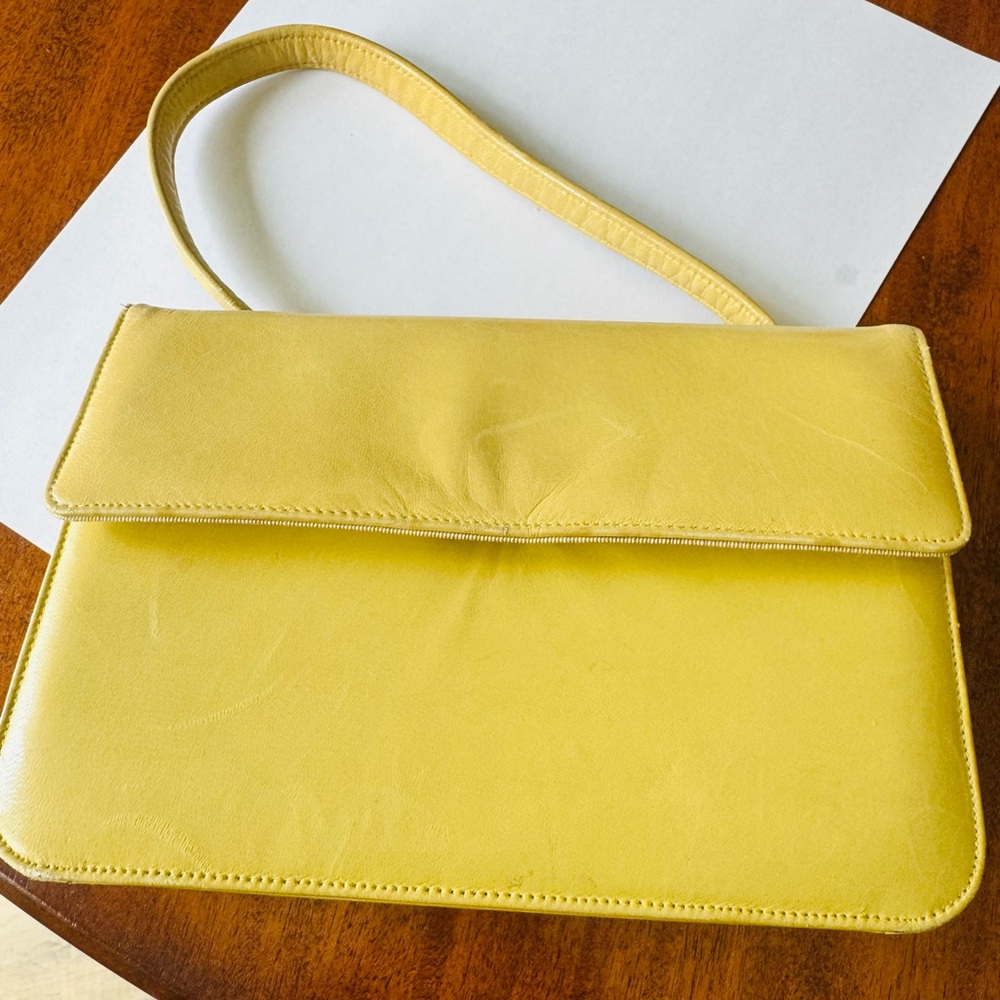 Sunny Yellow Modern Shoulder Bag with Fold-Over Flap